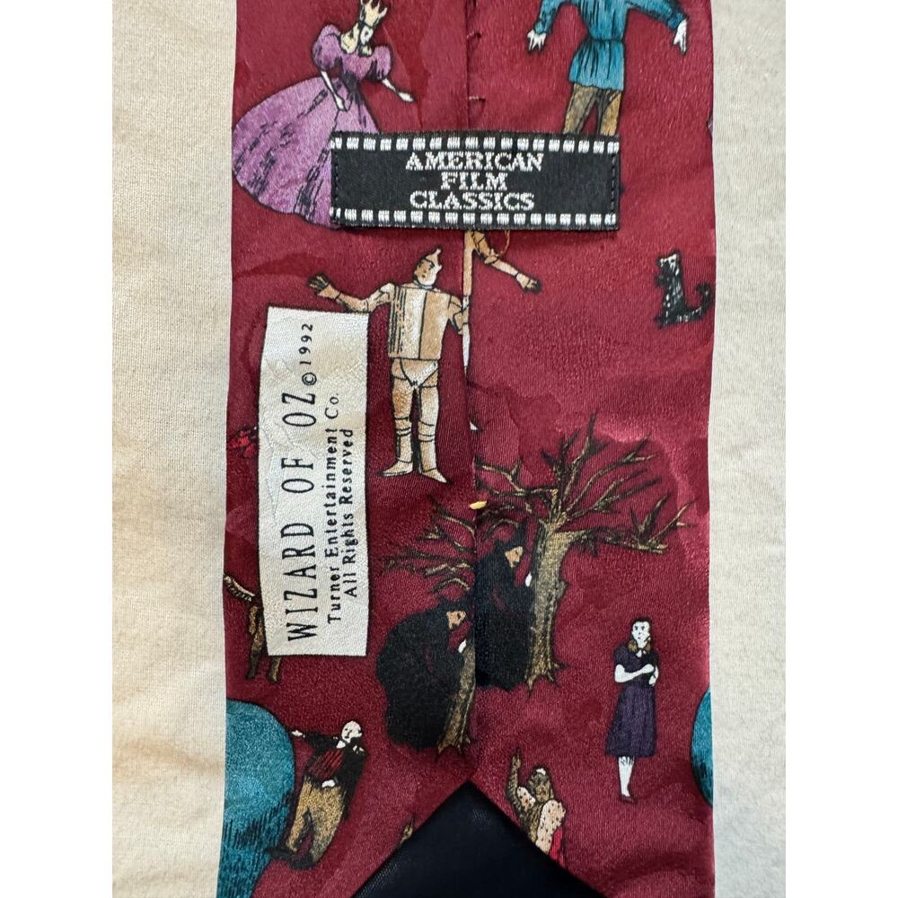 American Film Classics Mens Wizard of Oz Tie 57 Inch‎